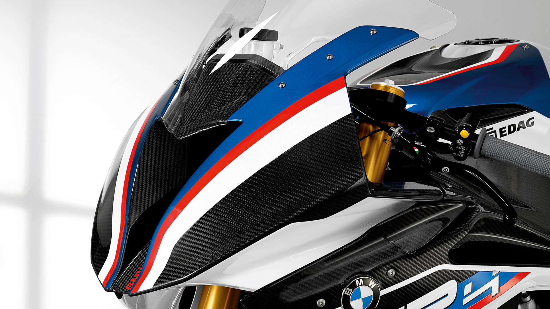 HP4 RACE 碳纤维正面