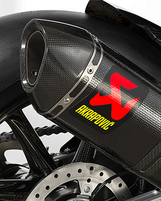 HP4 Race Akrapovič 实心钛排气系统